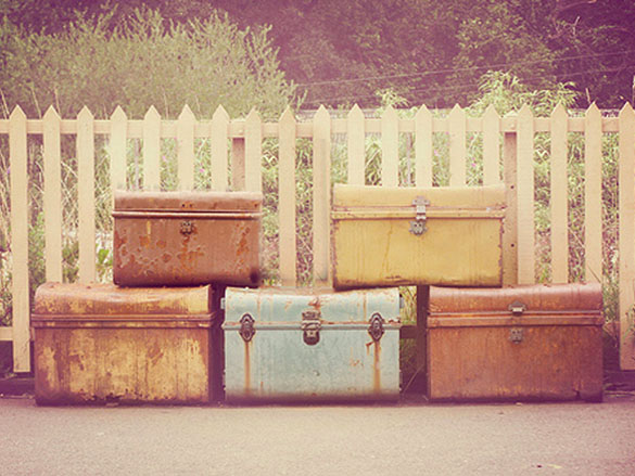 feat-suitcase-travel-life